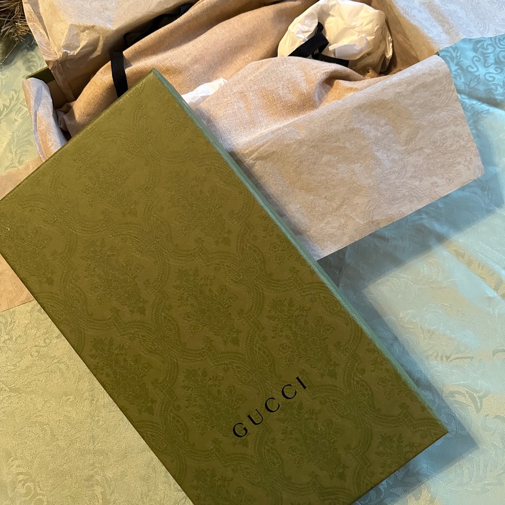 Gucci Olive Green Sandal Box